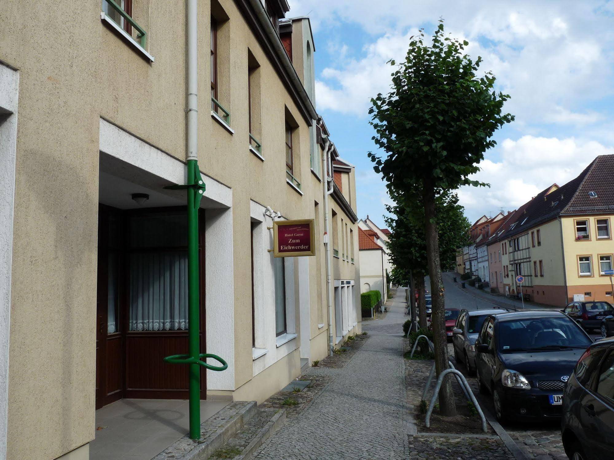 Hotel Garni "Zum Eichwerder" テンプリーン エクステリア 写真
