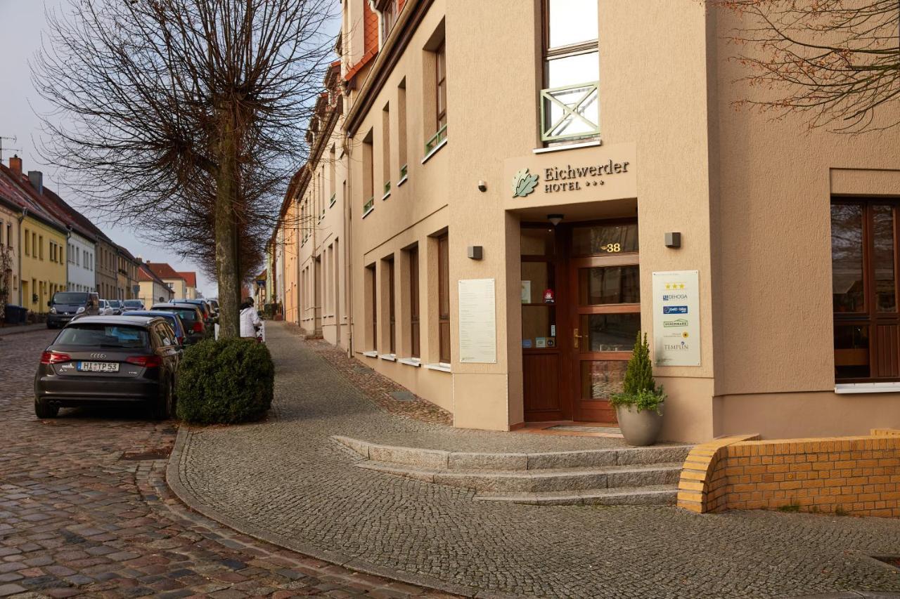 Hotel Garni "Zum Eichwerder" テンプリーン エクステリア 写真